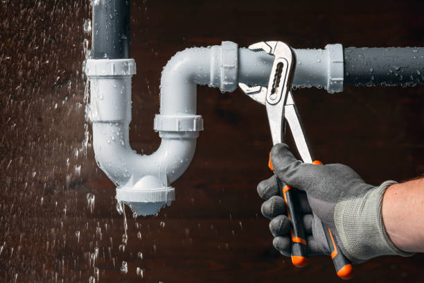 Professional Emergency Plumber technician working in Irondale, OH